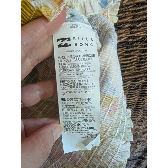 NWT Billabong Halter Smocked Patchwork Quilt Print Ruffle Women's Small Cottage - Picture 7 of 10